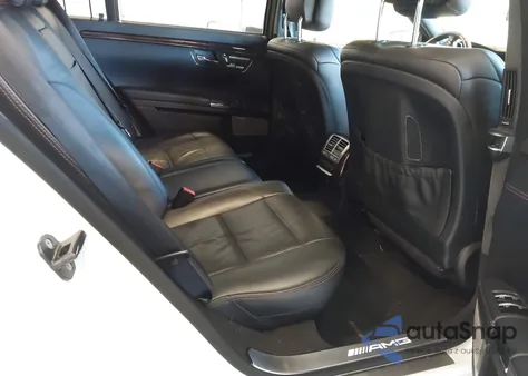 2012 Mercedes-Benz S 63 Amg z USA, uszkodzony, nr VIN WDDNG7EB3CA471763